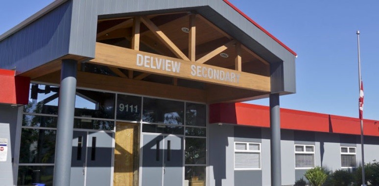 デルビュー高校