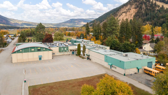 チャールズブルーム高校